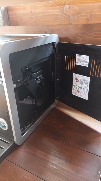 Saeco кавоварка кавомашина з капучинатором  кофемашина