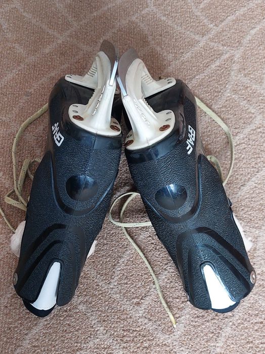 Ковзани graf attack коньки