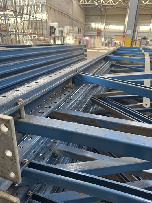 Słup konstrukcyjny, ślizg wyjezdny