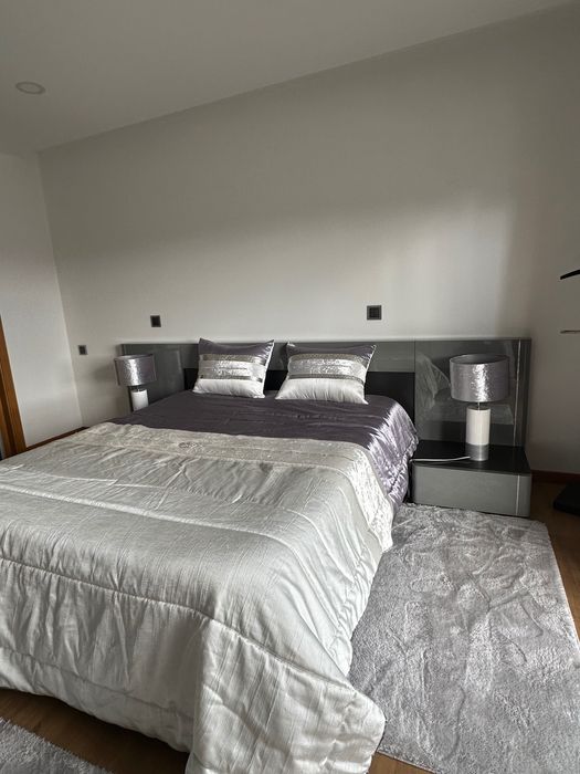 Quarto com cama de casal
