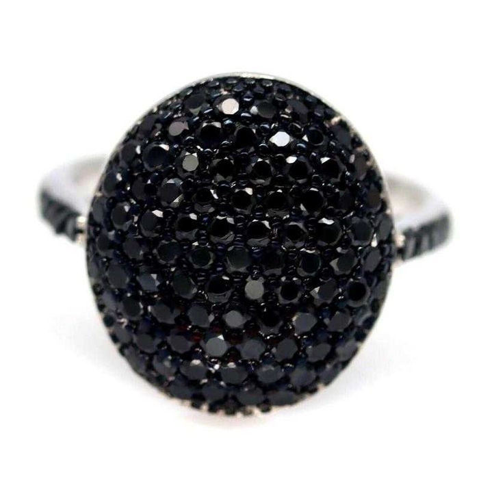 Серебряное кольцо 925 пробы с черным ониксом.Размер 19