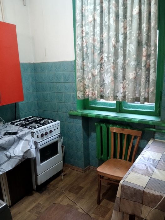 Сдам 1 кв ул.Костанаевская ,   10 мин. ходьбы метро Димеевская.