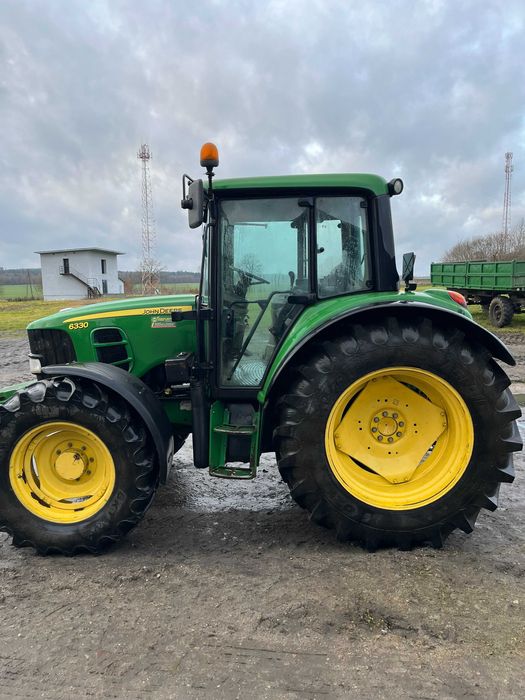 John Deere 6330 Rok 2011 Moc 120 KM