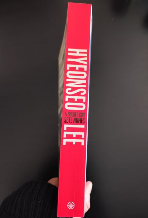 "A Mulher com Sete Nomes"