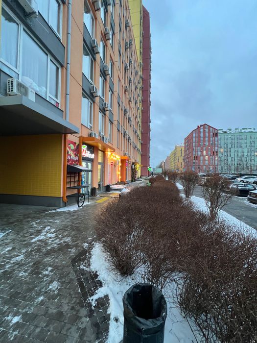 Без% Здам фасадне комерційне приміщення Комфорт Таун, Березнева 12