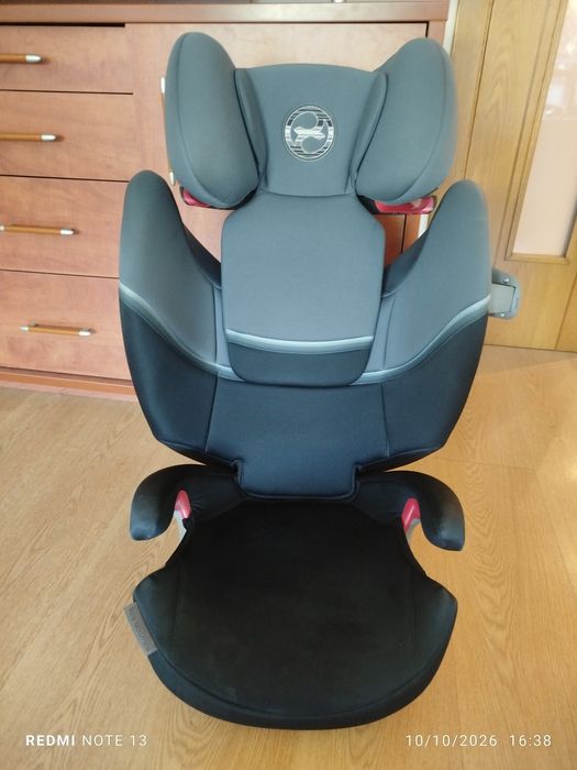 Cadeira Auto, marca Cybex, com isofix. Pertence ao grupo 2/3,indicado para crianças dos 15 aos 36 kg, dos 3 aos 12 anos.