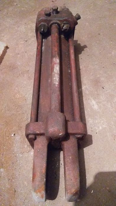 Гідравлічні циліндри