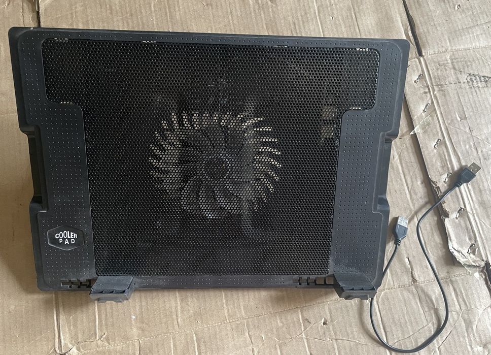 Охлаждающая подставка для ноутбука с USB хабом