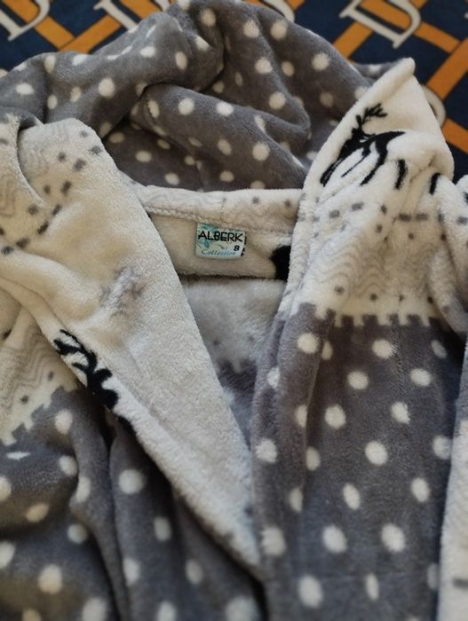 Жіночий зимовий халат