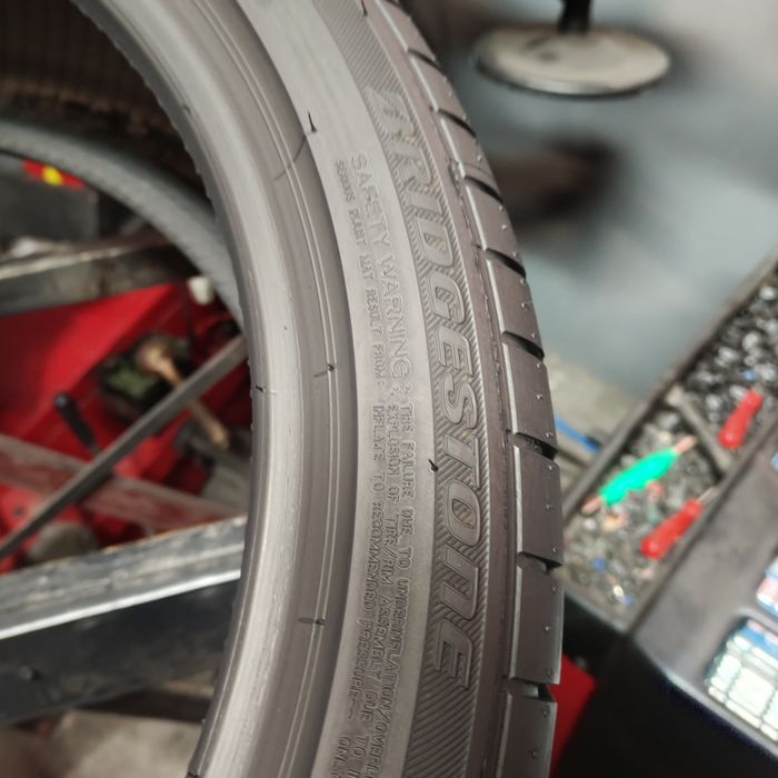 235/40/19 XL Sprzedam oponę Bridgestone Potenza