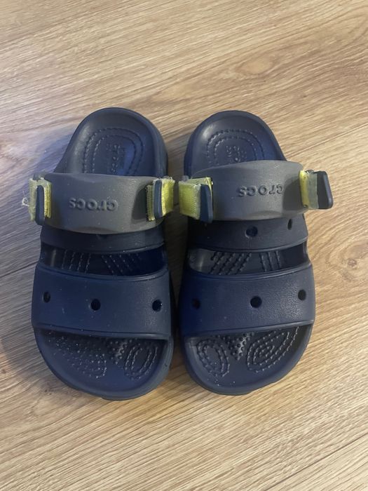 Sandały Crocs rozm . C11  (28-29)