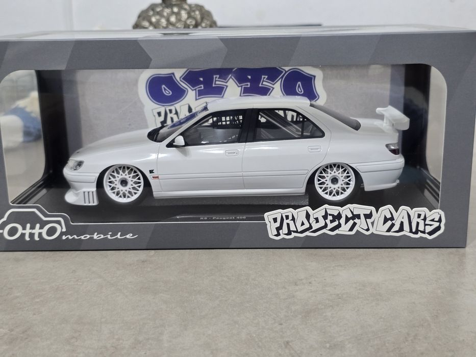 Miniatura 1/18 Peugeot 406