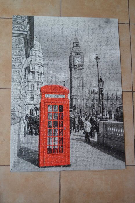 Vários puzzles 1000pcs montados