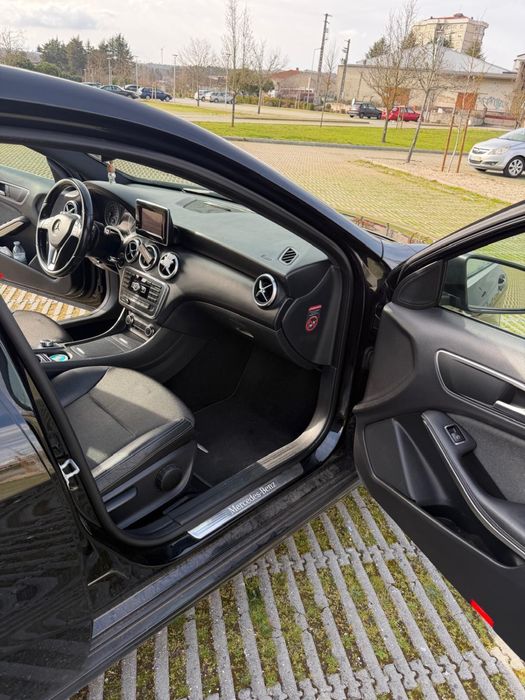Mercedes A180 Urban Automático