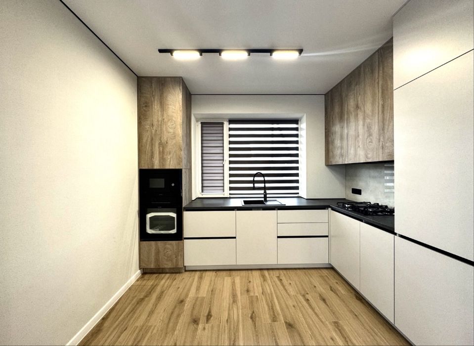 Продаж чудового будинку