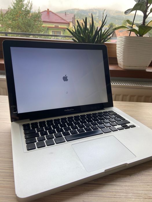 MacBook Pro 13” (Mid 2012) – i7 / 8GB / 750GB