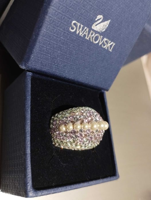 Anel oficial Swarovski - Novo com caixa original
