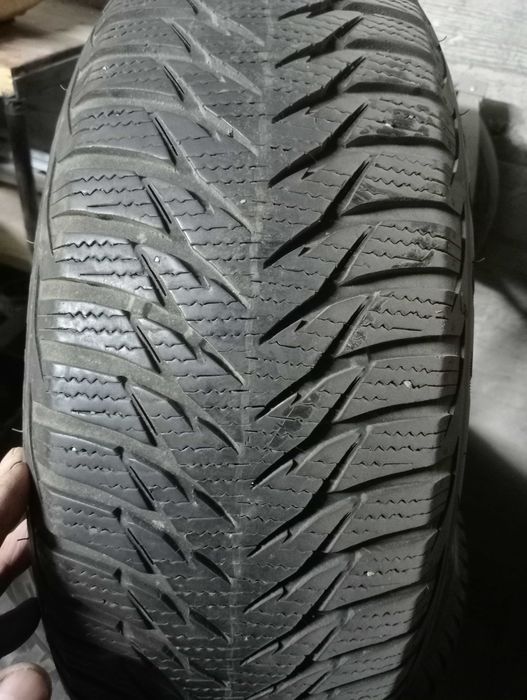 Продам автошини 14 і 15.