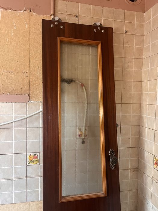 Розсувні та нерозсувні деревʼяні двері (шпон) зі СКЛОМ