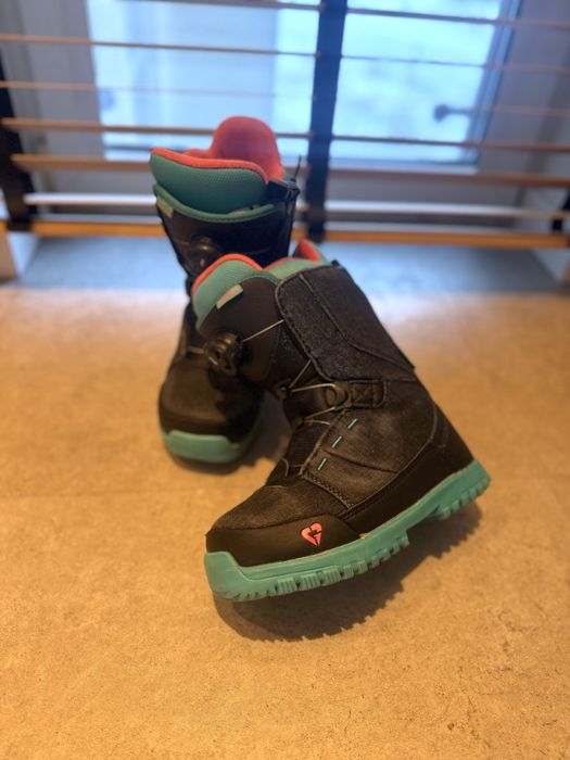 Buty Snowboardowe Gravity BOA rozm. 35