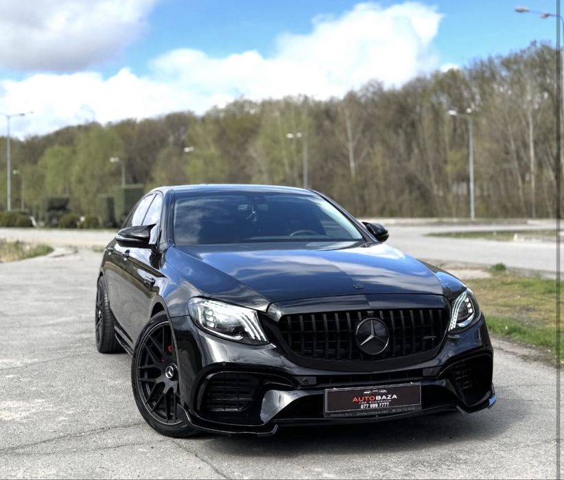 Mercedes e klasse w213 2016 год переодет в 63S обмен на крузак или Lx 570