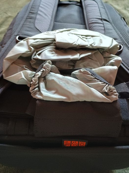 Lowepro DSLR 250 AW czarny NOWY