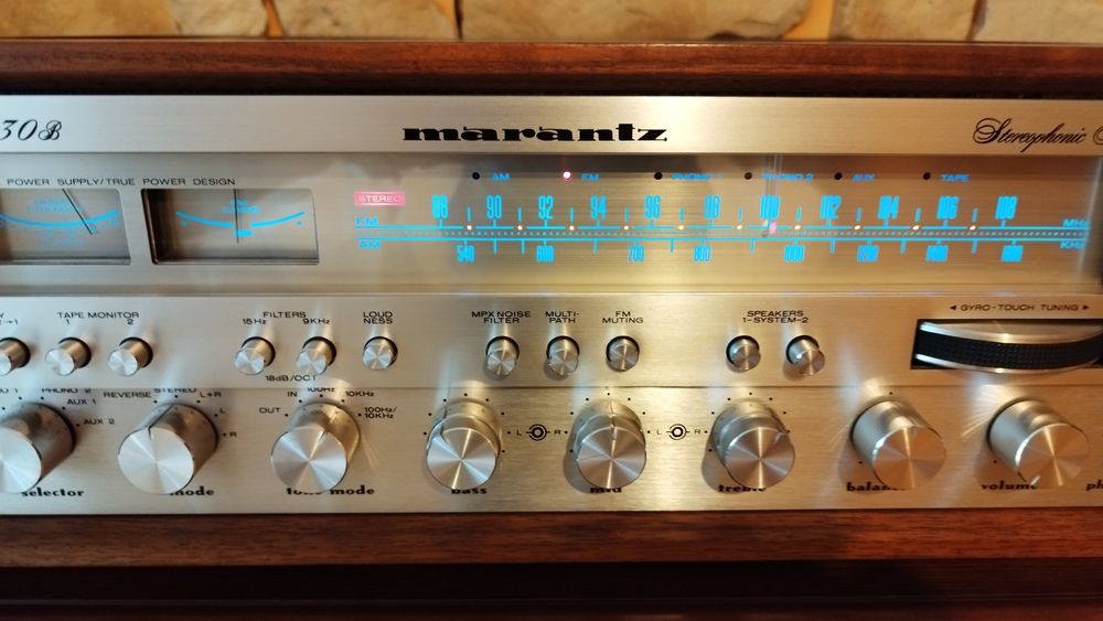 Amplituner Marantz 2330 b