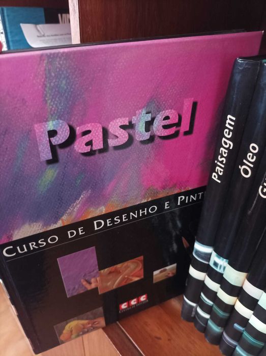 Vendo 12 Livros de Curso de desenho e fotografia