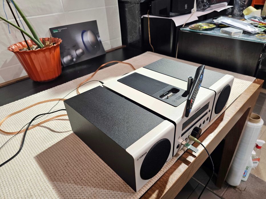 Hi-Fi система Yamaha MCR-040 USB, Audio CD, MP3 CD та WMA CD