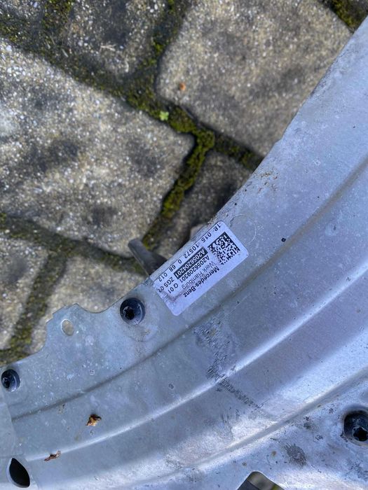 Mercedes C Klasa W205 Pas Przedni