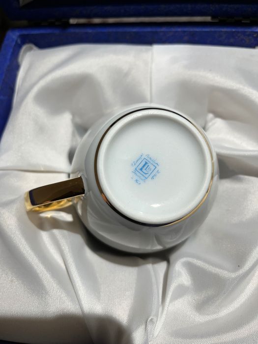 Caneca e prato Loucilis