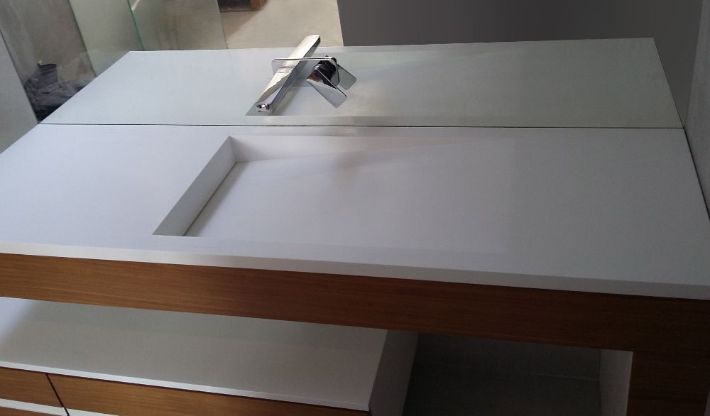 Blaty, umywalki z blatem na wymiar. Nietypowe umywalki podwójne Corian