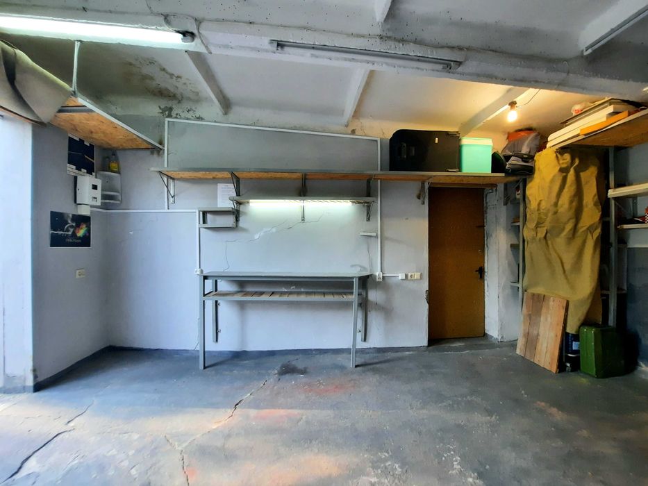 Гараж біля 10 школи і скверу ім. О.Бабаєва. | Центр