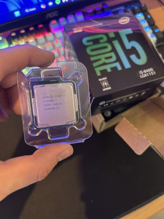 Процессор Intel Core i5 8400 с охлаждением
