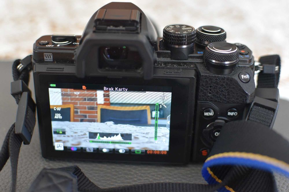 Olympus OM-D E-M10 MarkII Bezlusterkowiec