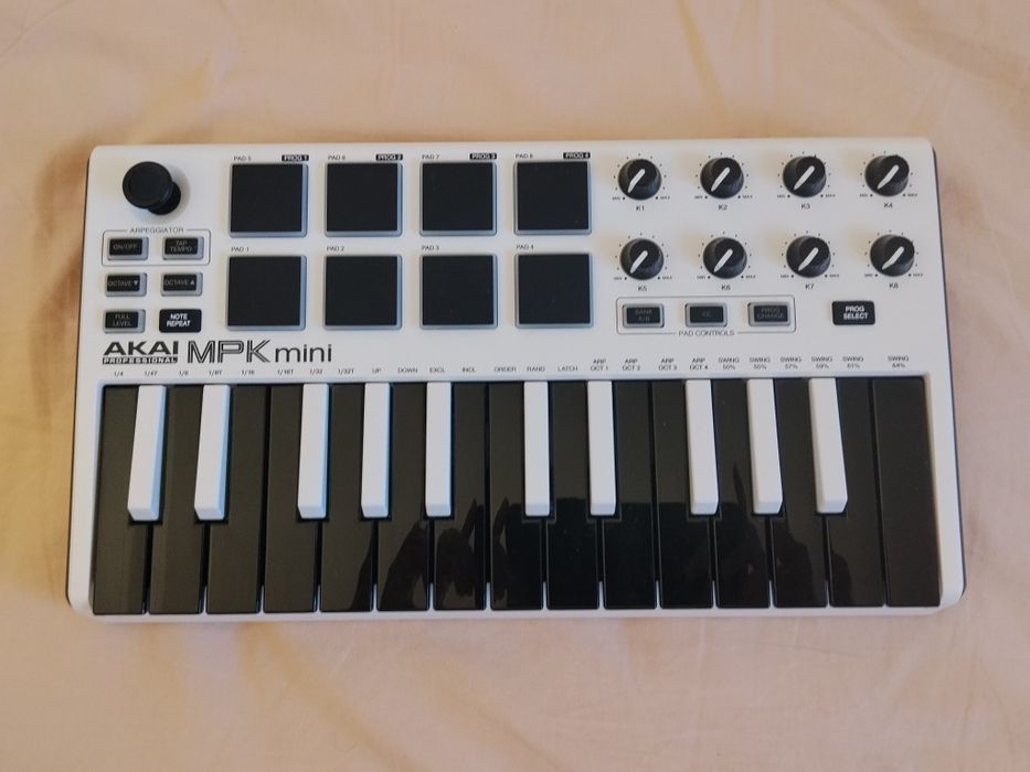 Akai MPK mini special edition