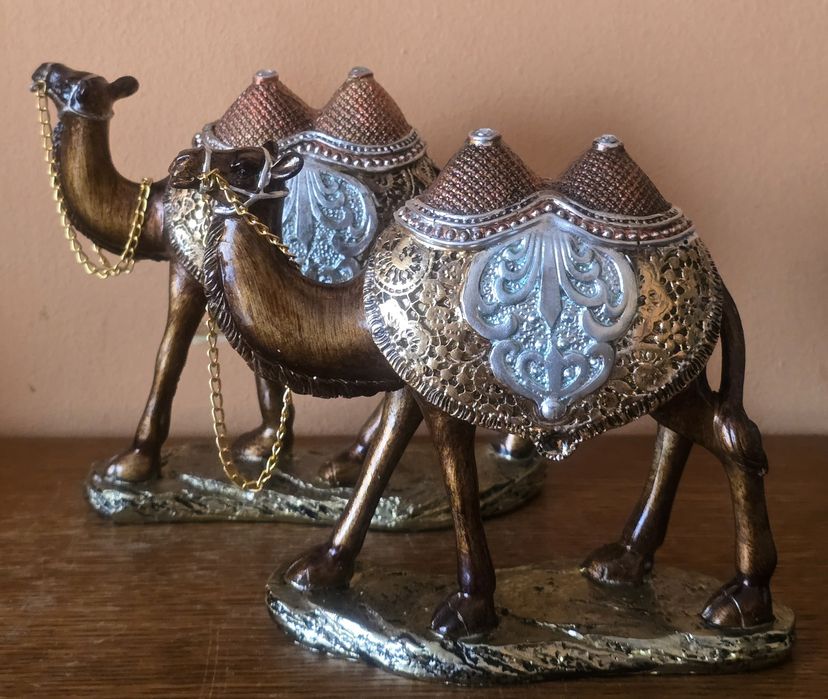 2szt. Figurki ceramiczne Wielbłąd Dromader Baktrian CAMEL. Jordania.