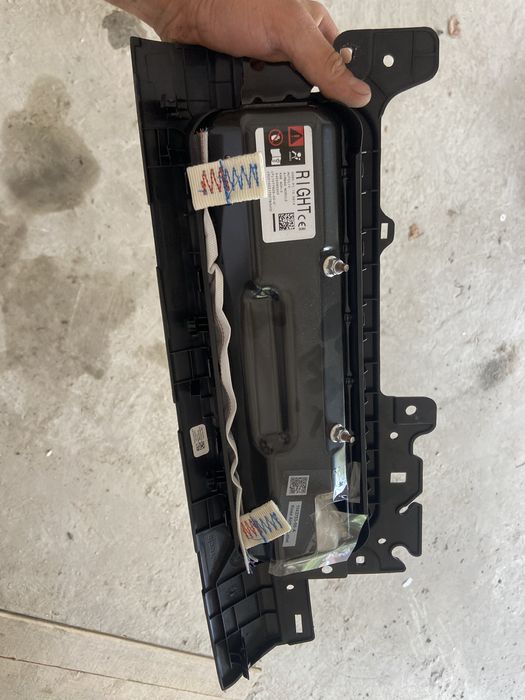 подушки Безпека Tesla штори та коліна 1077827-00-E