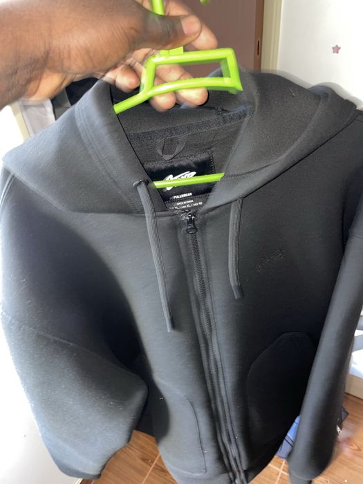 Sweatshirt com capuz