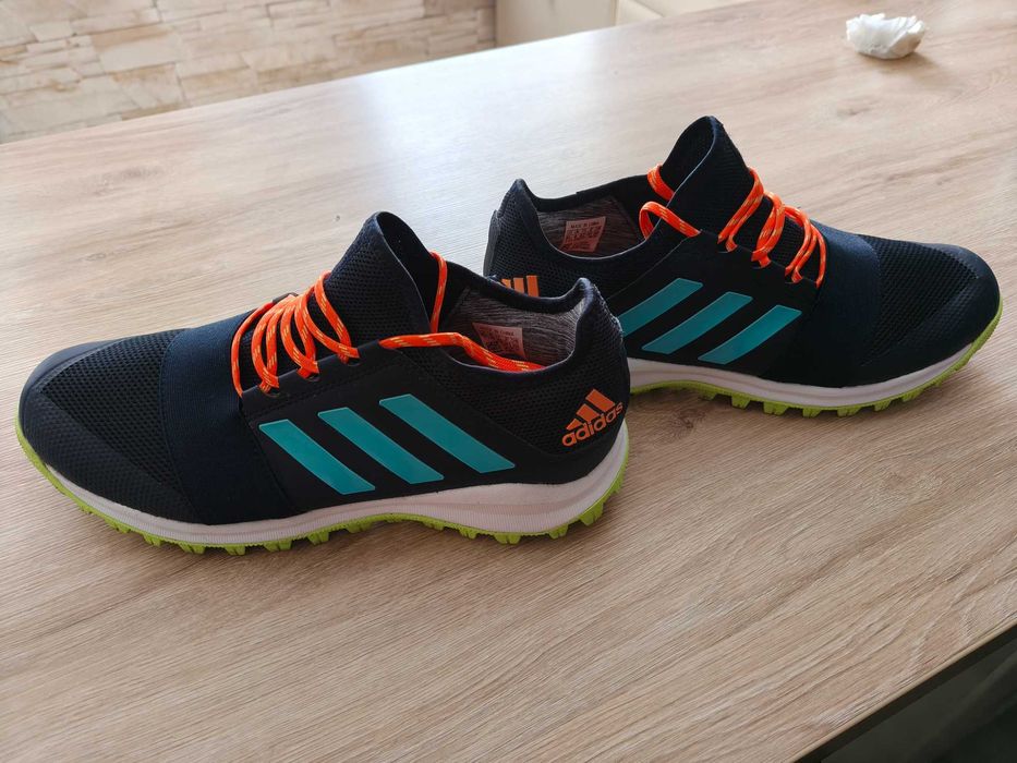 Buty Adidas Divox