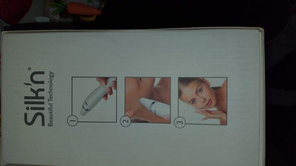 Продам очищающий пристрій для обличчя з ефектом пилінгу.
Revit Silk'n