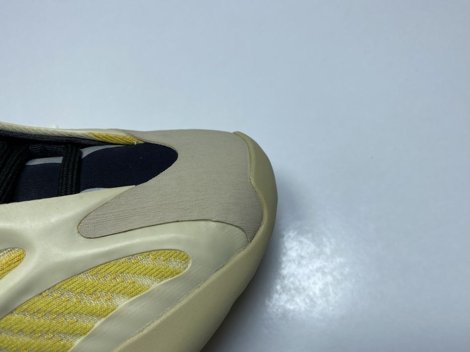 40-25см ОРИГІНАЛ 100% Кросівки ADIDAS YEEZY 700 V3 Safflower G54853