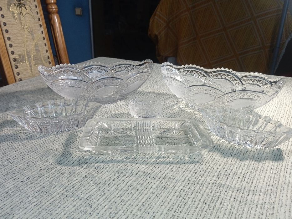 Хрустальные  салатницы, вазы.