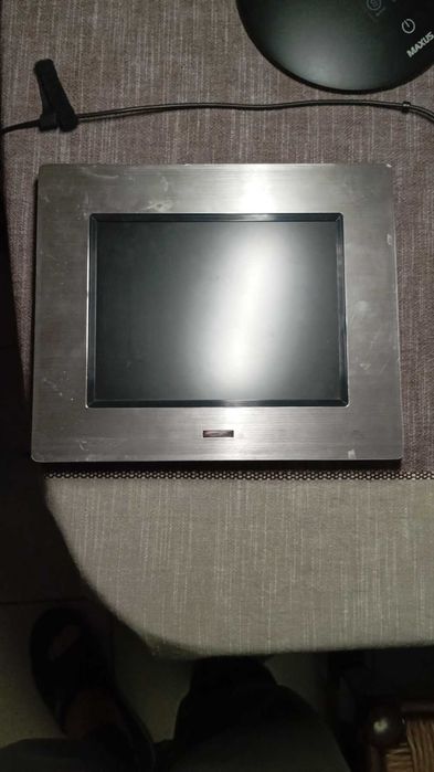 Цифровая фоторамка Tevion dpf-8 super slim