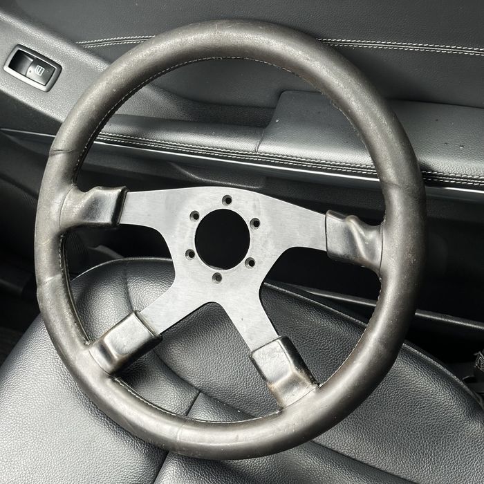 Шкіряне кермо momo M38 1988р Italy до спортивних та тюнінгованих авто