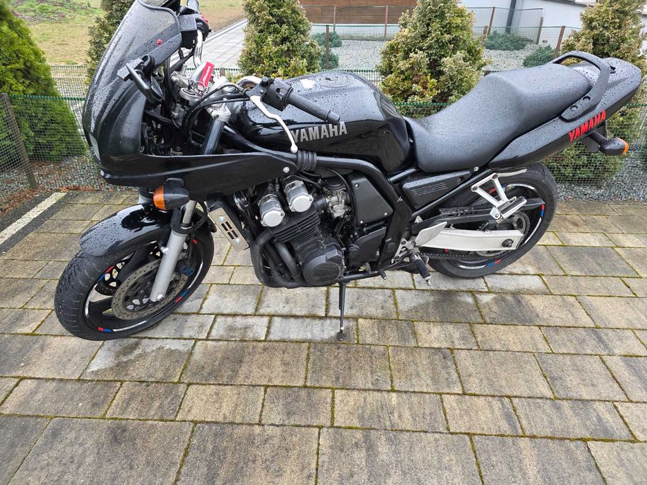 Yamaha Fazer FZS 600/Zamiana