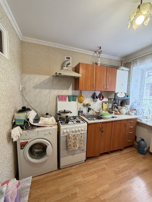 1-кімнатна квартира Івасюка з ремонтом і меблями