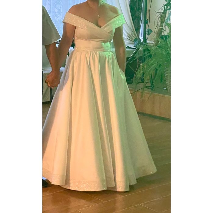 Продаю весільне плаття