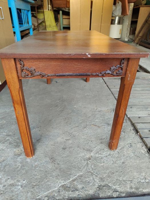 Стол строительный маленький и журнальный столик