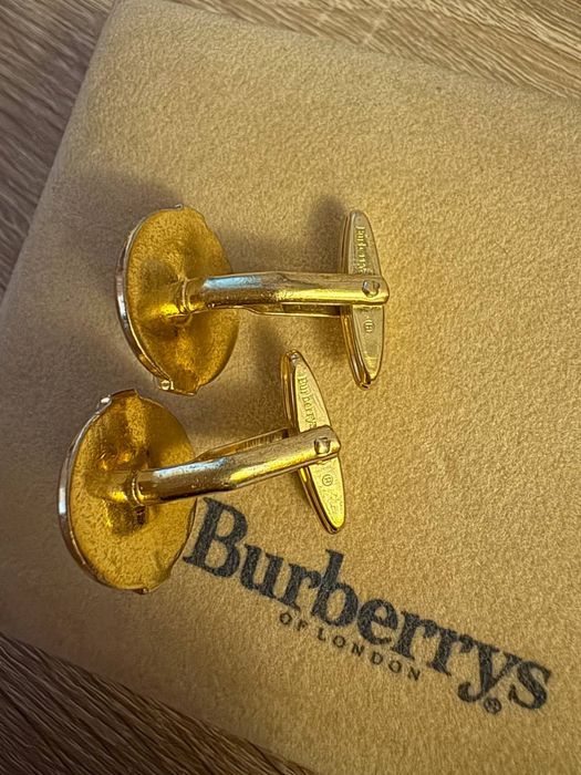 Spinki  Burberry